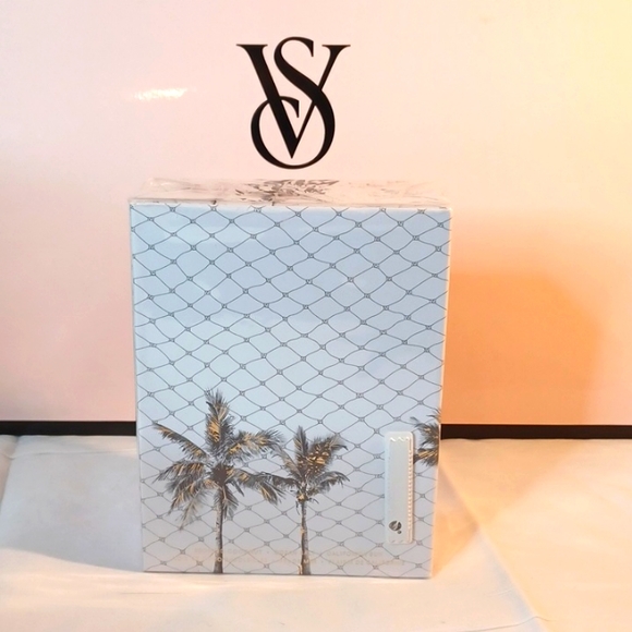 V.S TEASE DREAMER - Picture 3 of 4